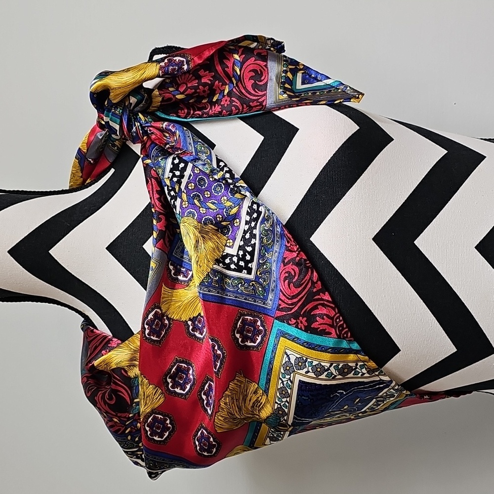 Vtg 90s Satin Baroque Triangle Scarf, Multicolor Tassle & Floral Print 54" × 23" - Picture 2 of 5